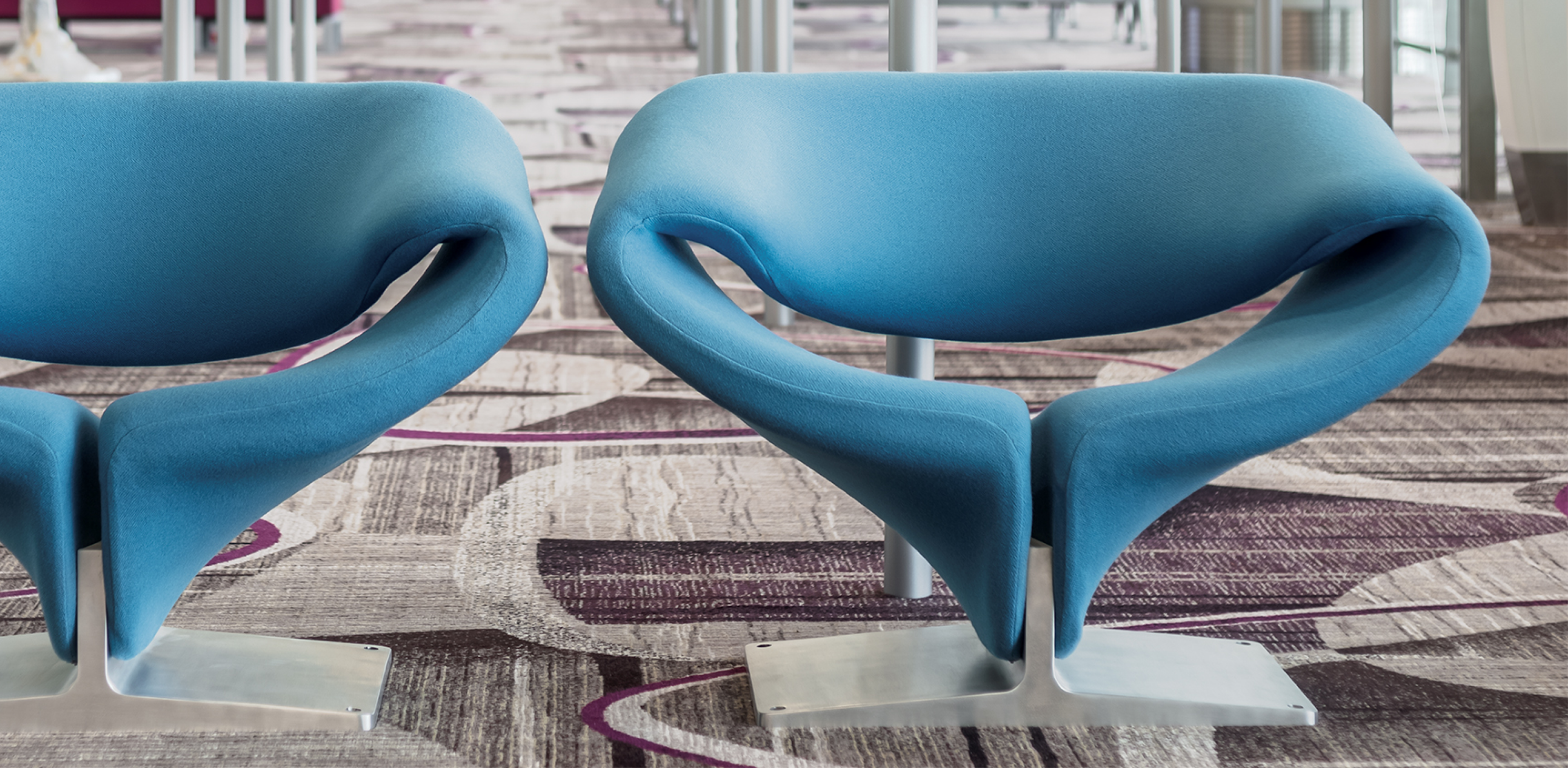 Artifort Ribbon: de ontwerper van deze stoel verdient een lintje full image